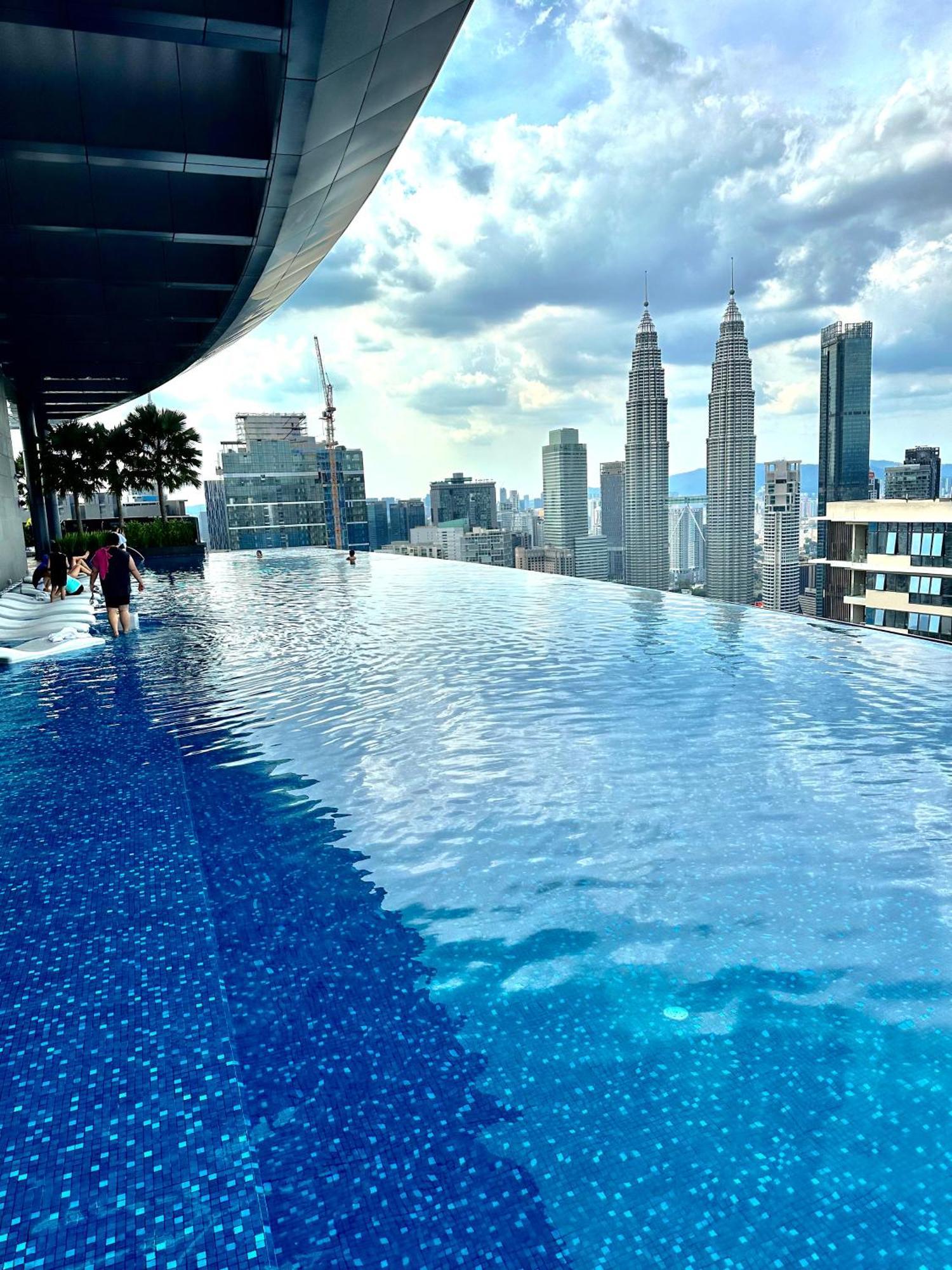 Pangsapuri Eaton Residences Klcc At Leo Kuala Lumpur