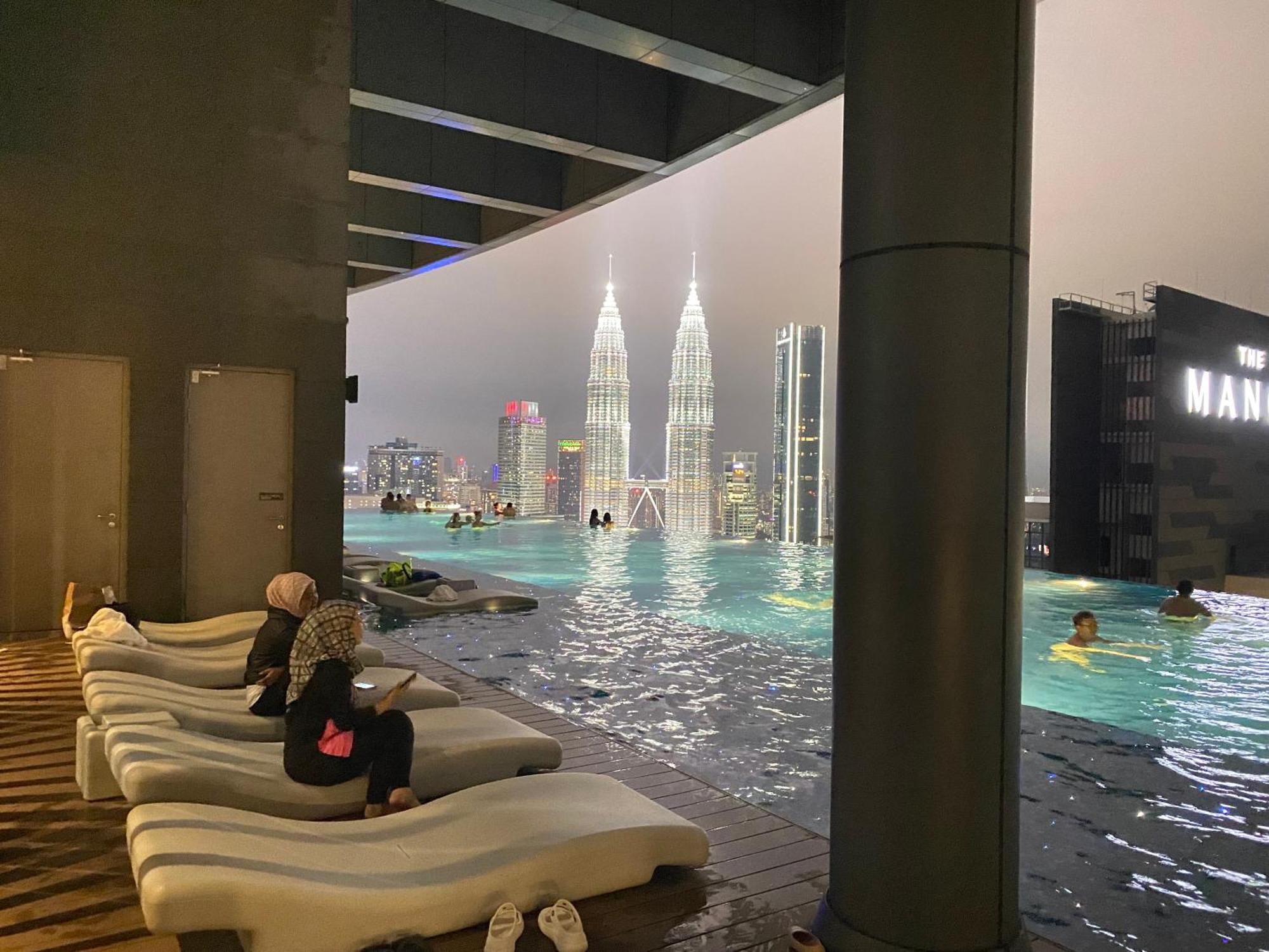 Pangsapuri Eaton Residences Klcc At Leo Kuala Lumpur