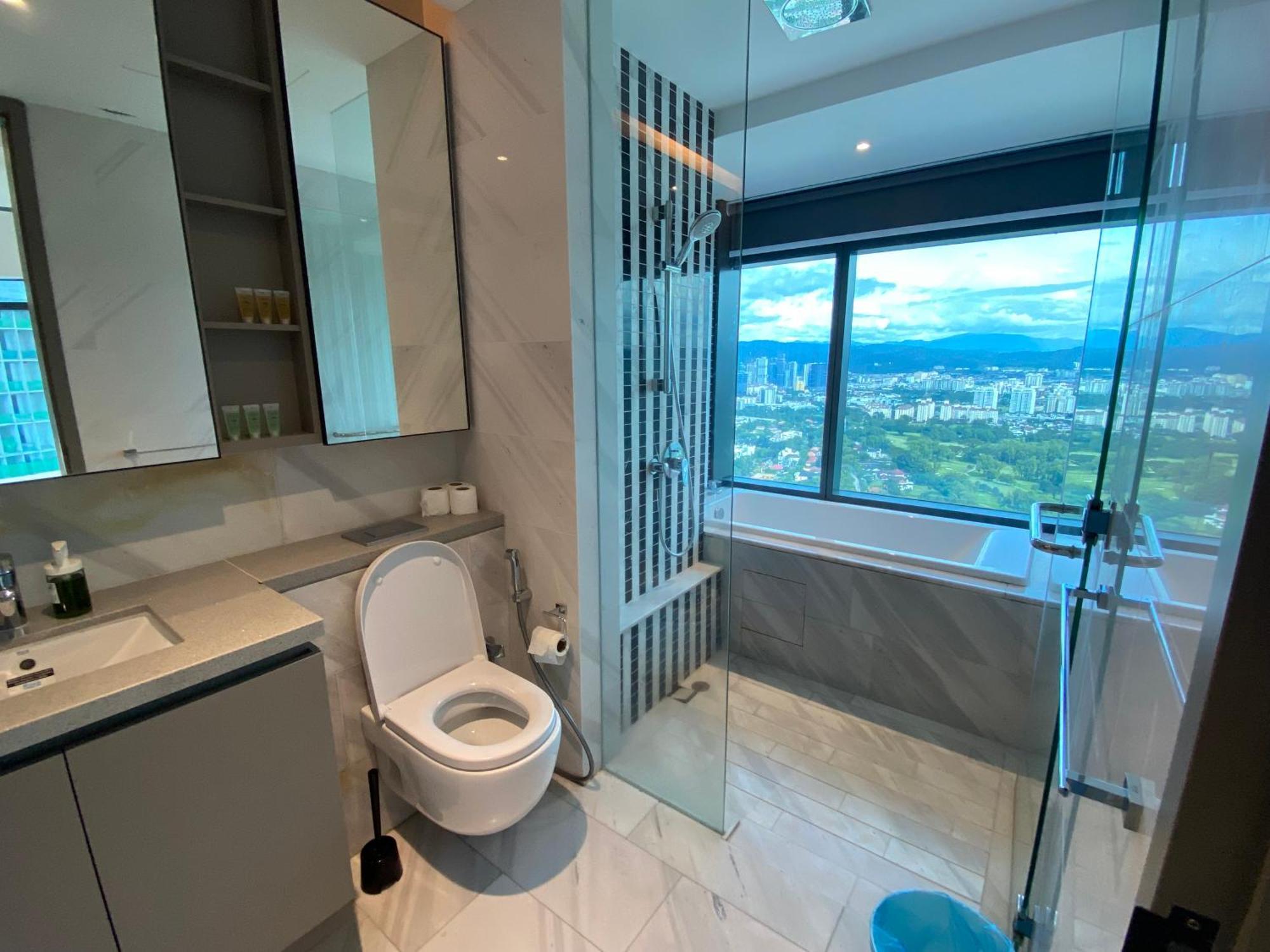 Pangsapuri Eaton Residences Klcc At Leo